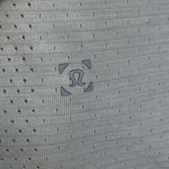 Lululemon Shirt Mens 2XL Gray Athletic Vent Tech Short Sleeve Perforated Tee - Picture 3 of 10